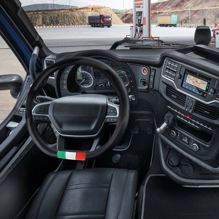  IVECO S-WAY 10/2019&gt;/SCANIA R/S SERIE 7 11/2016&gt; ΚΑΛΥΜΜΑ ΤΙΜΟΝΙΟΥ CLUB ΜΑΥΡΟ-ΣΗΜΑΙΑ ΙΤΑΛΙΑΣ/ΚΟΦΤΟ 